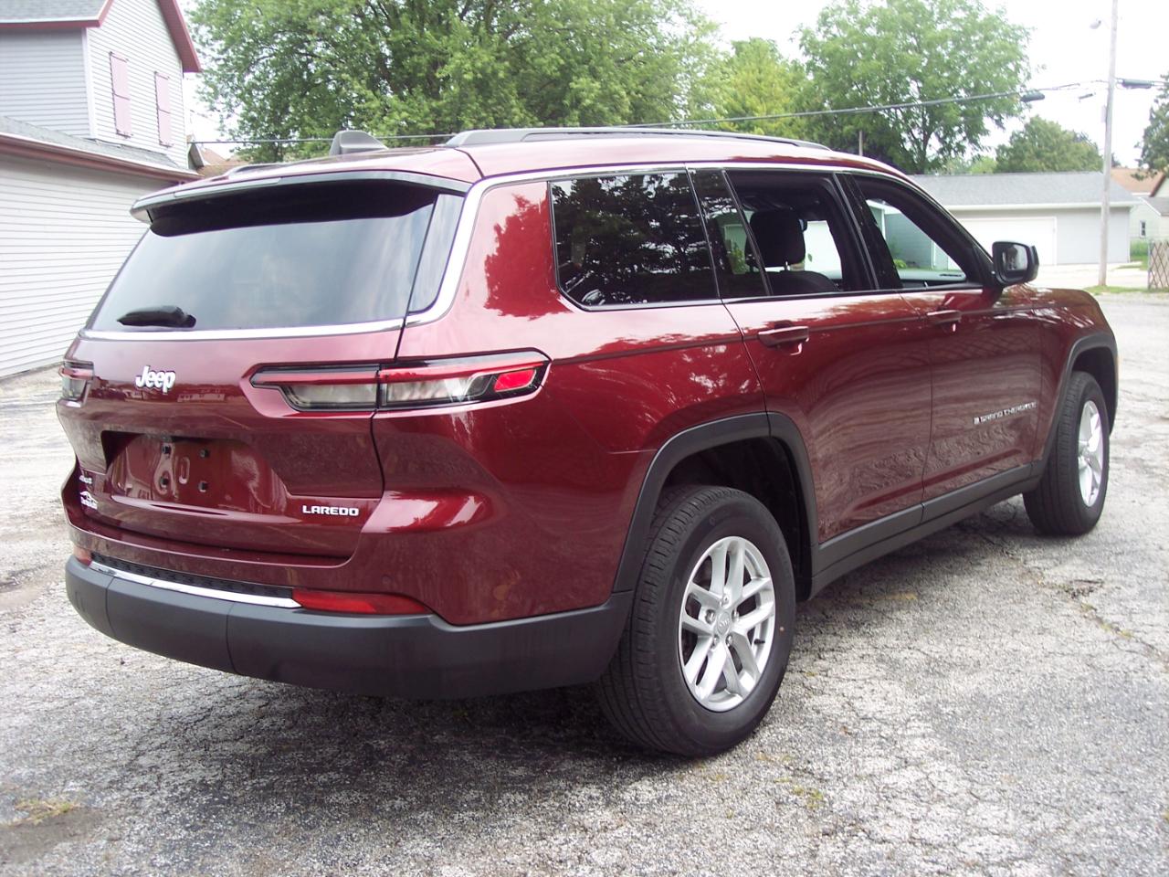 Jeep Grand Cherokee L Laredo X 4x4 2024