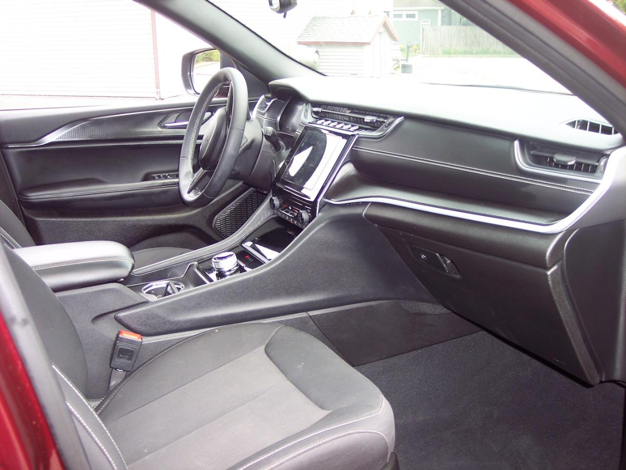 Jeep Grand Cherokee L Laredo X 4x4 2024