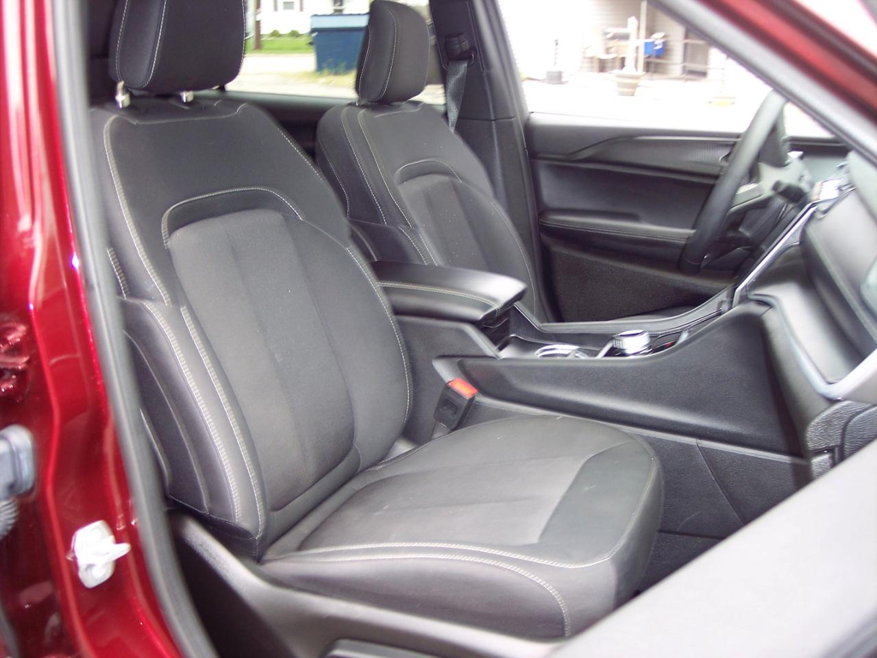 Jeep Grand Cherokee L Laredo X 4x4 2024