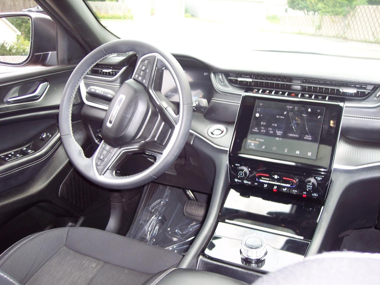 Jeep Grand Cherokee L Laredo X 4x4 2024