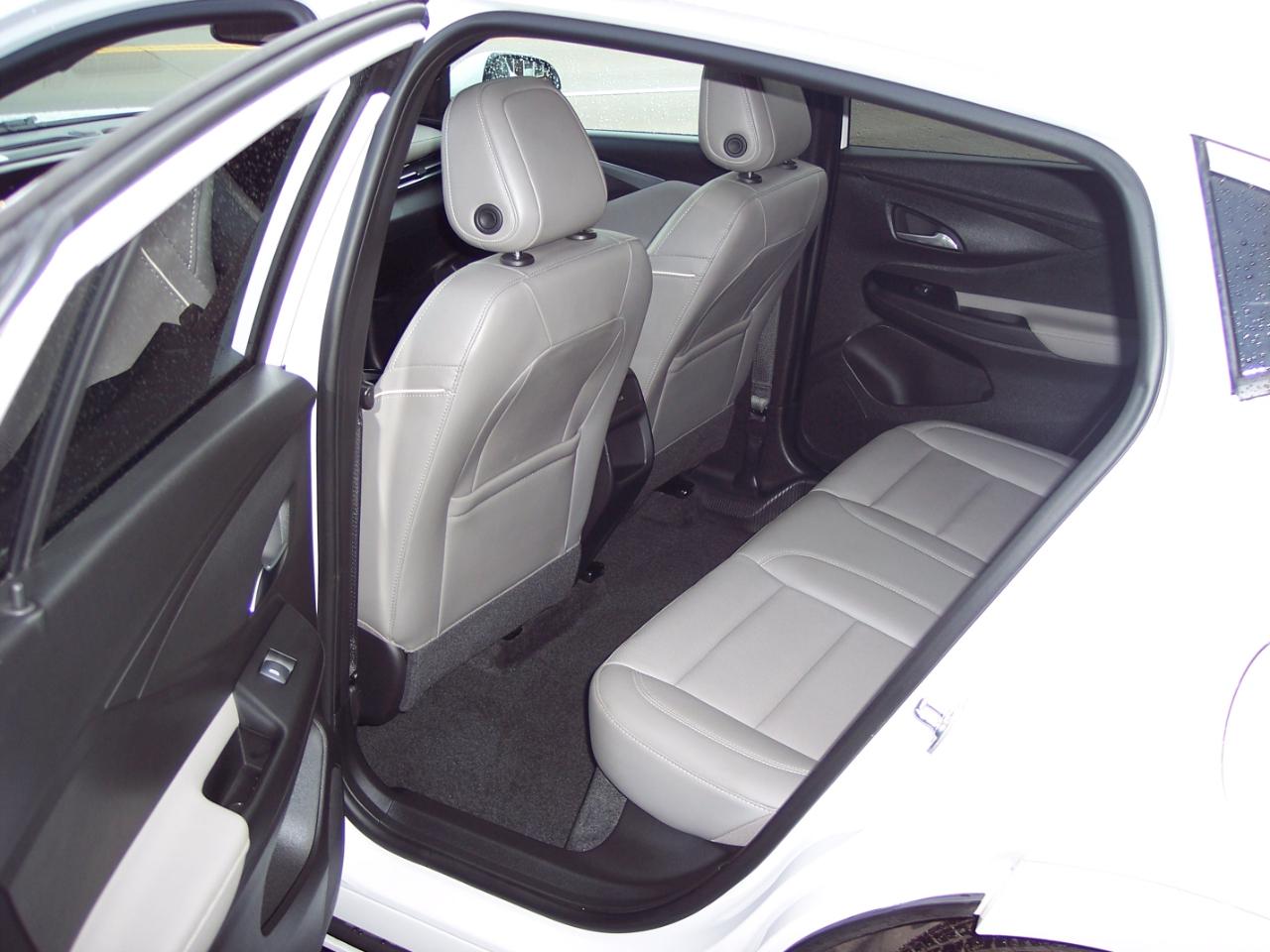 Buick Envista FWD 4dr Avenir 2024