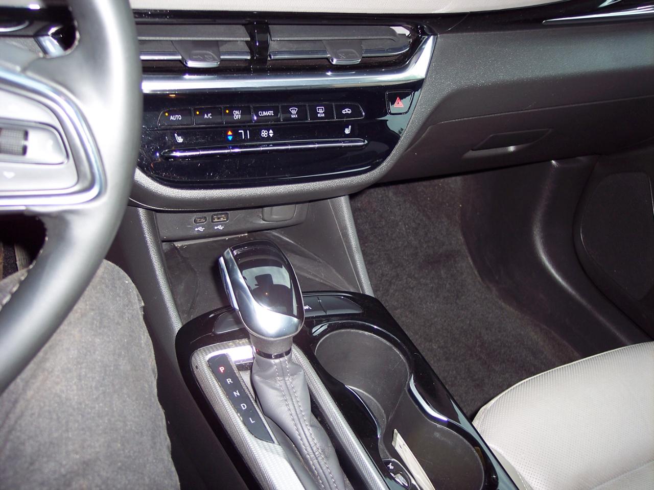 Buick Envista FWD 4dr Avenir 2024