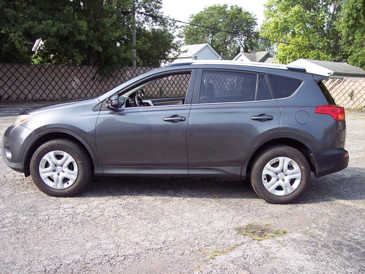 Toyota RAV4 FWD 4dr LE (Natl) 2014