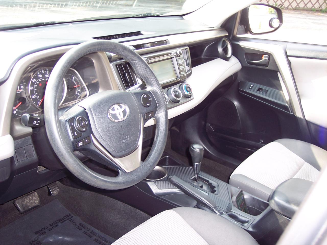 Toyota RAV4 FWD 4dr LE (Natl) 2014