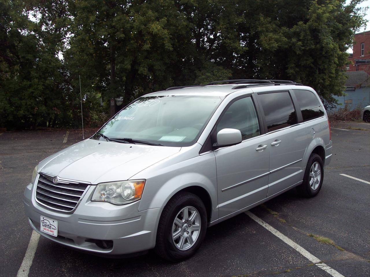 2010 Chrysler Town & Country 4dr Wgn Touring