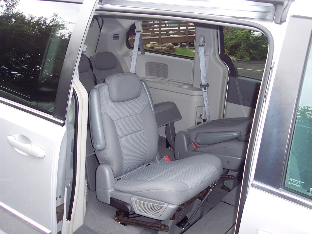 Chrysler Town & Country 4dr Wgn Touring 2010