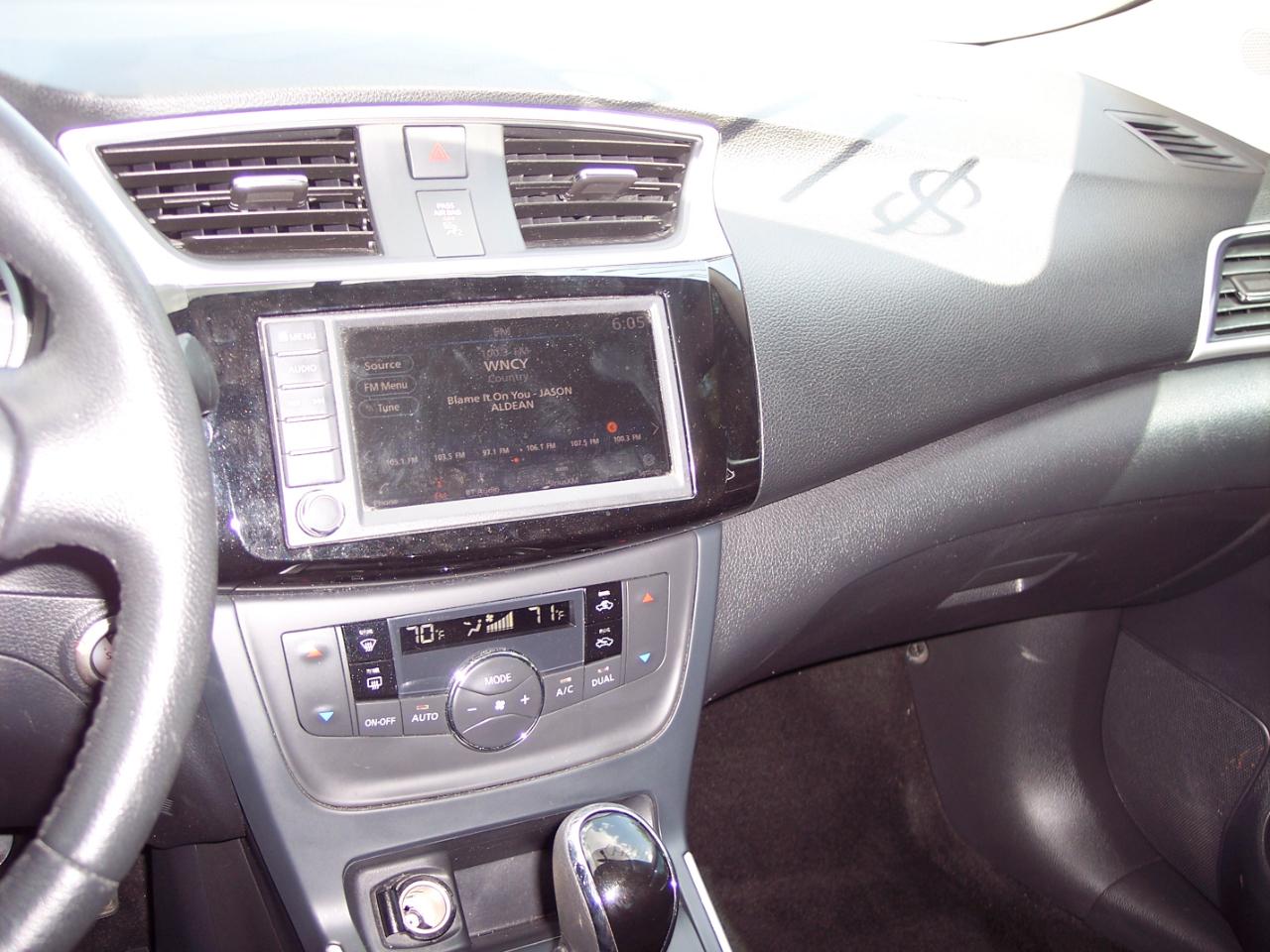 Nissan Sentra SV CVT 2019