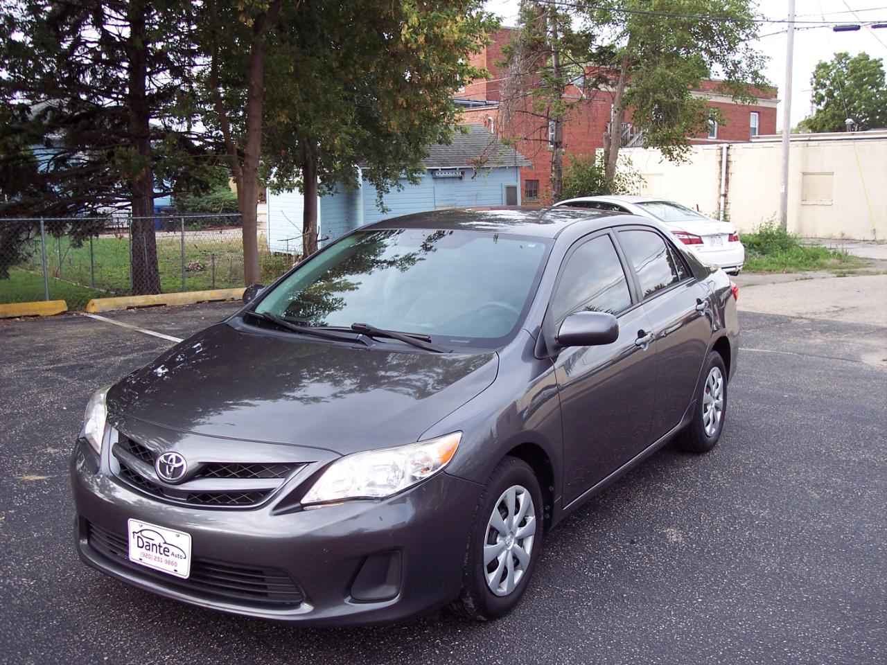 2011 Toyota Corolla 4dr Sdn Auto LE (Natl)