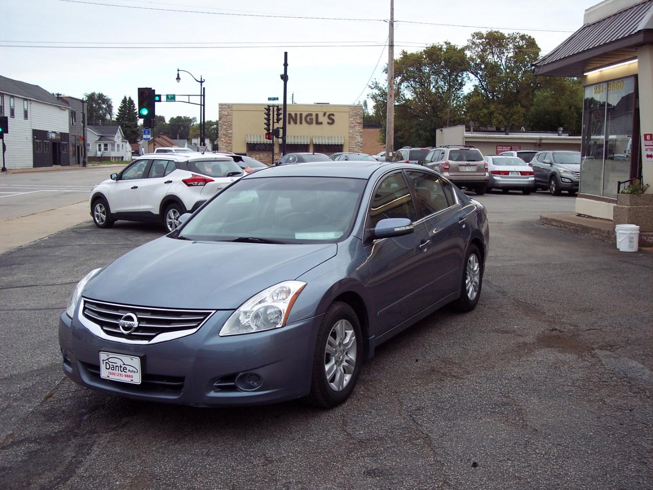 2010 Nissan Altima 4dr Sdn I4 CVT 2.5 SL