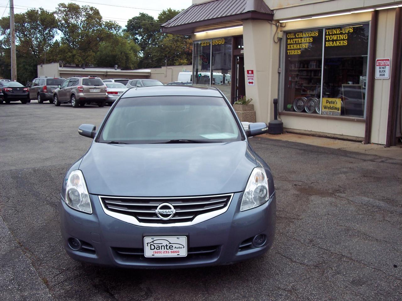 Nissan Altima 4dr Sdn I4 CVT 2.5 SL 2010