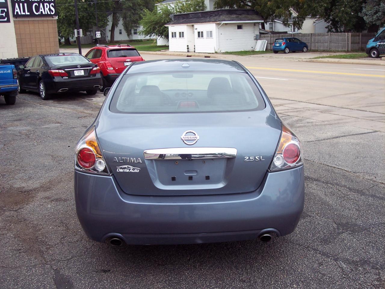 Nissan Altima 4dr Sdn I4 CVT 2.5 SL 2010