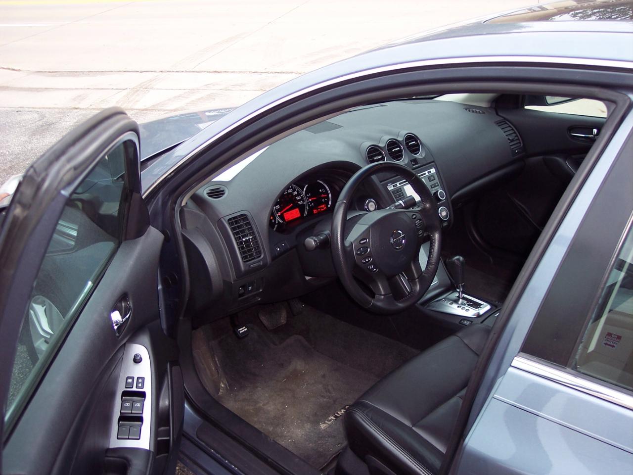 Nissan Altima 4dr Sdn I4 CVT 2.5 SL 2010