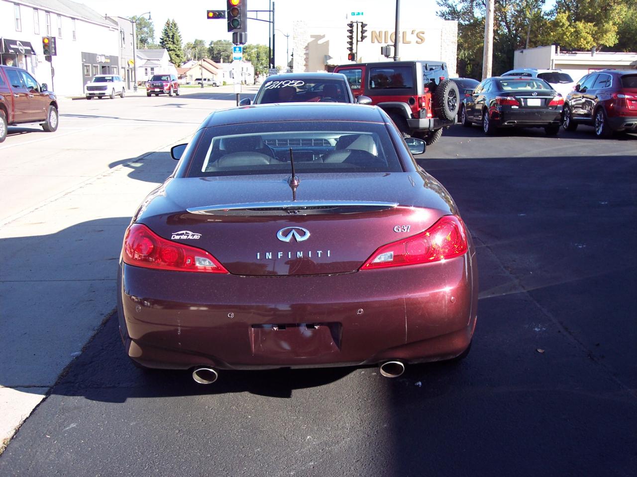 Infiniti G37 Convertible 2dr Base 2010