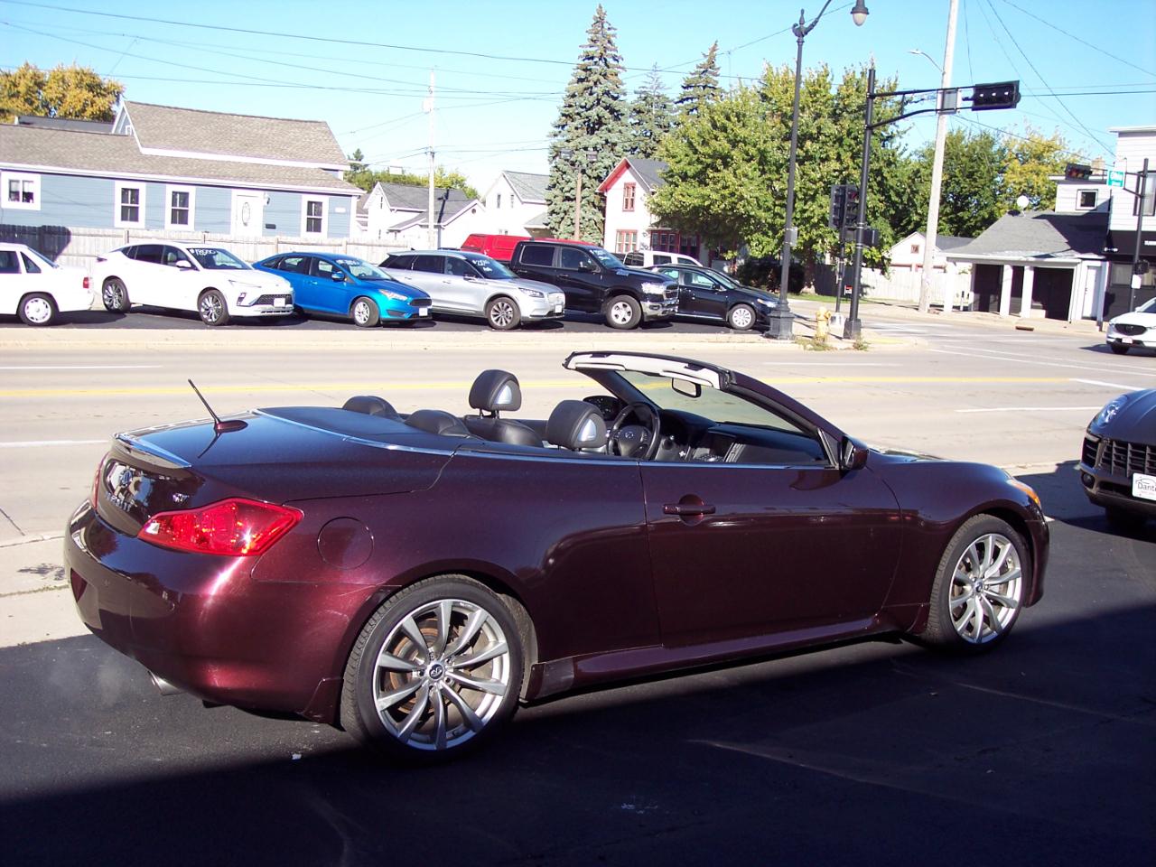 Infiniti G37 Convertible 2dr Base 2010