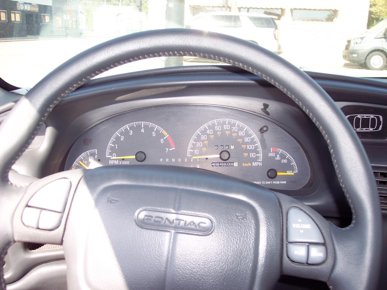 Pontiac Grand Prix 2dr Cpe GT 2000
