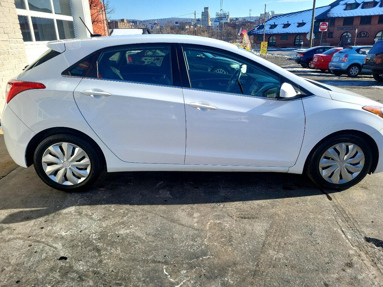 Hyundai Elantra GT Auto 2017