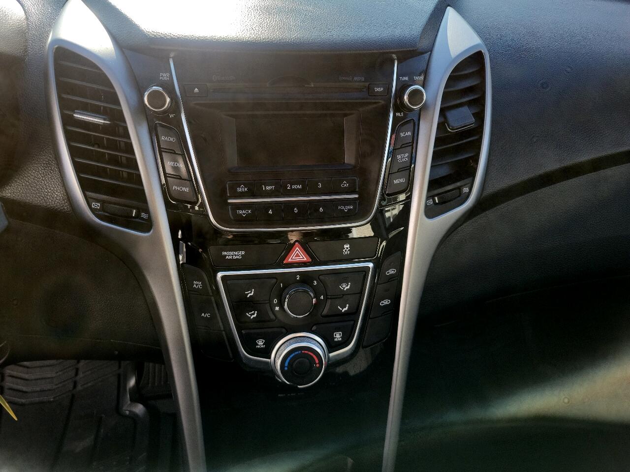 Hyundai Elantra GT Auto 2017