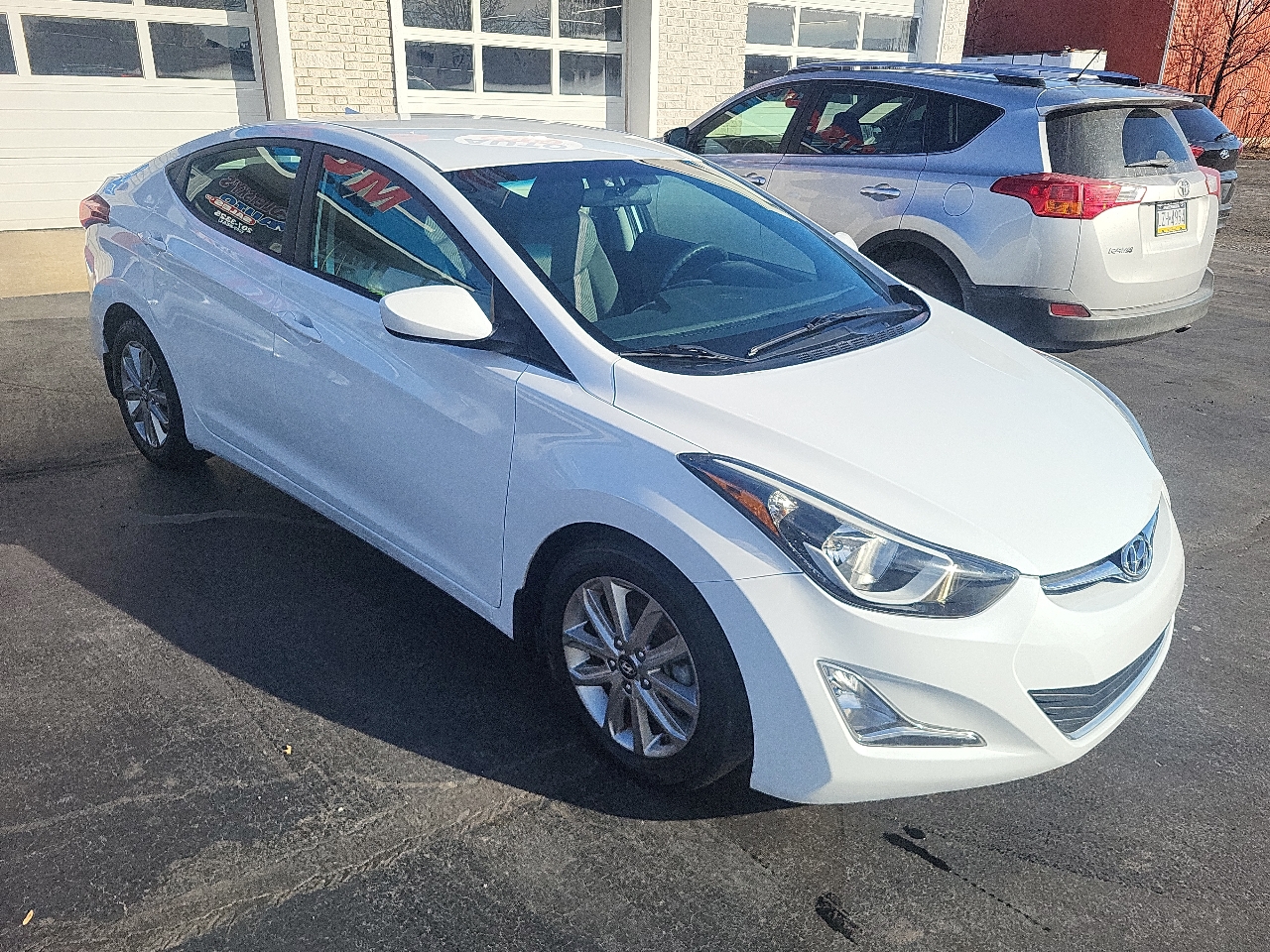 Hyundai ELANTRA GLS/SE/  2016