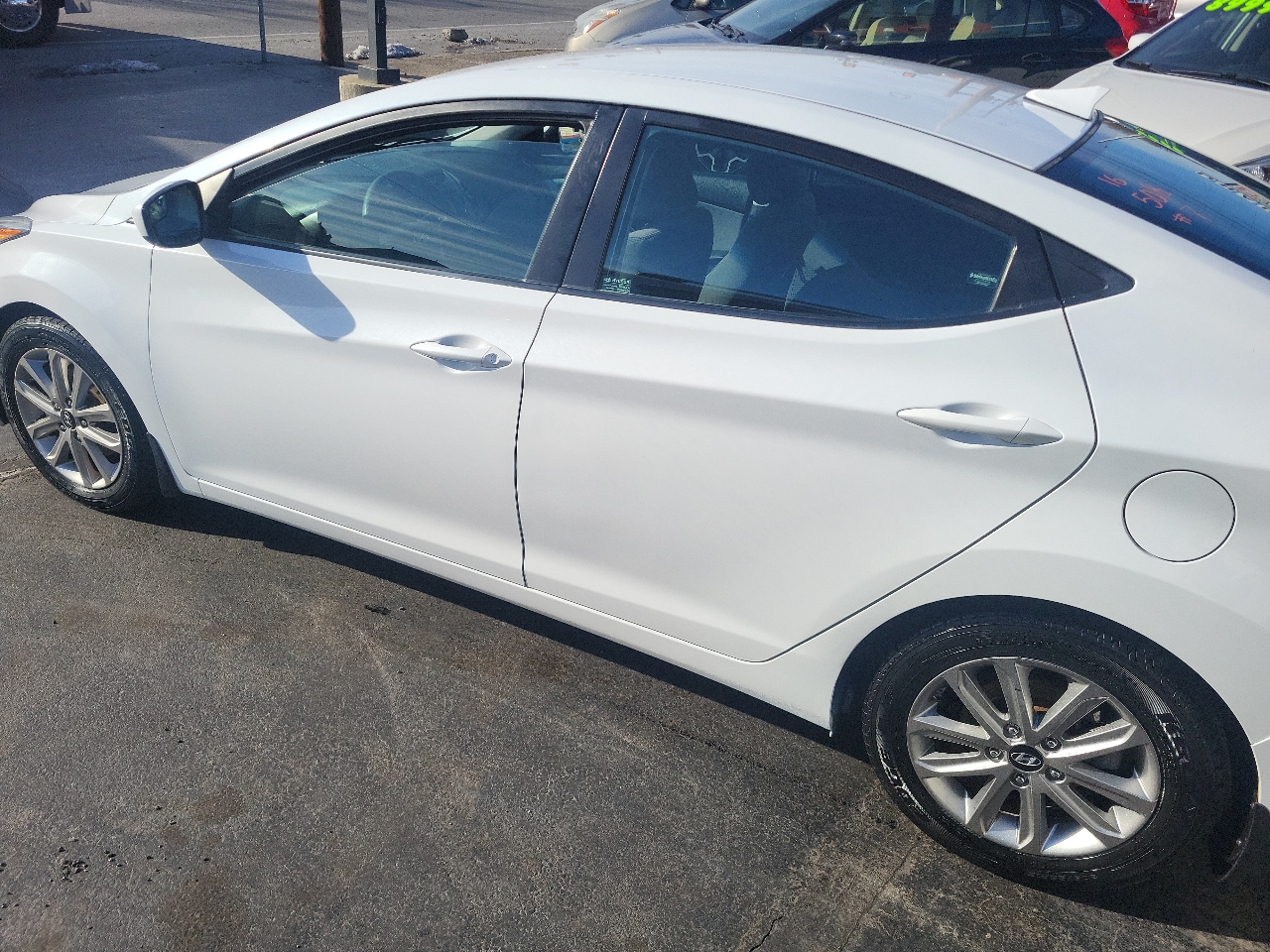 Hyundai ELANTRA GLS/SE/  2016
