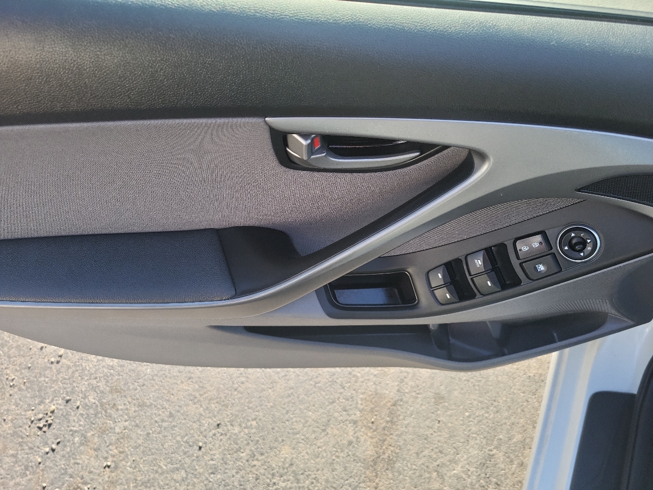 Hyundai ELANTRA GLS/SE/  2016