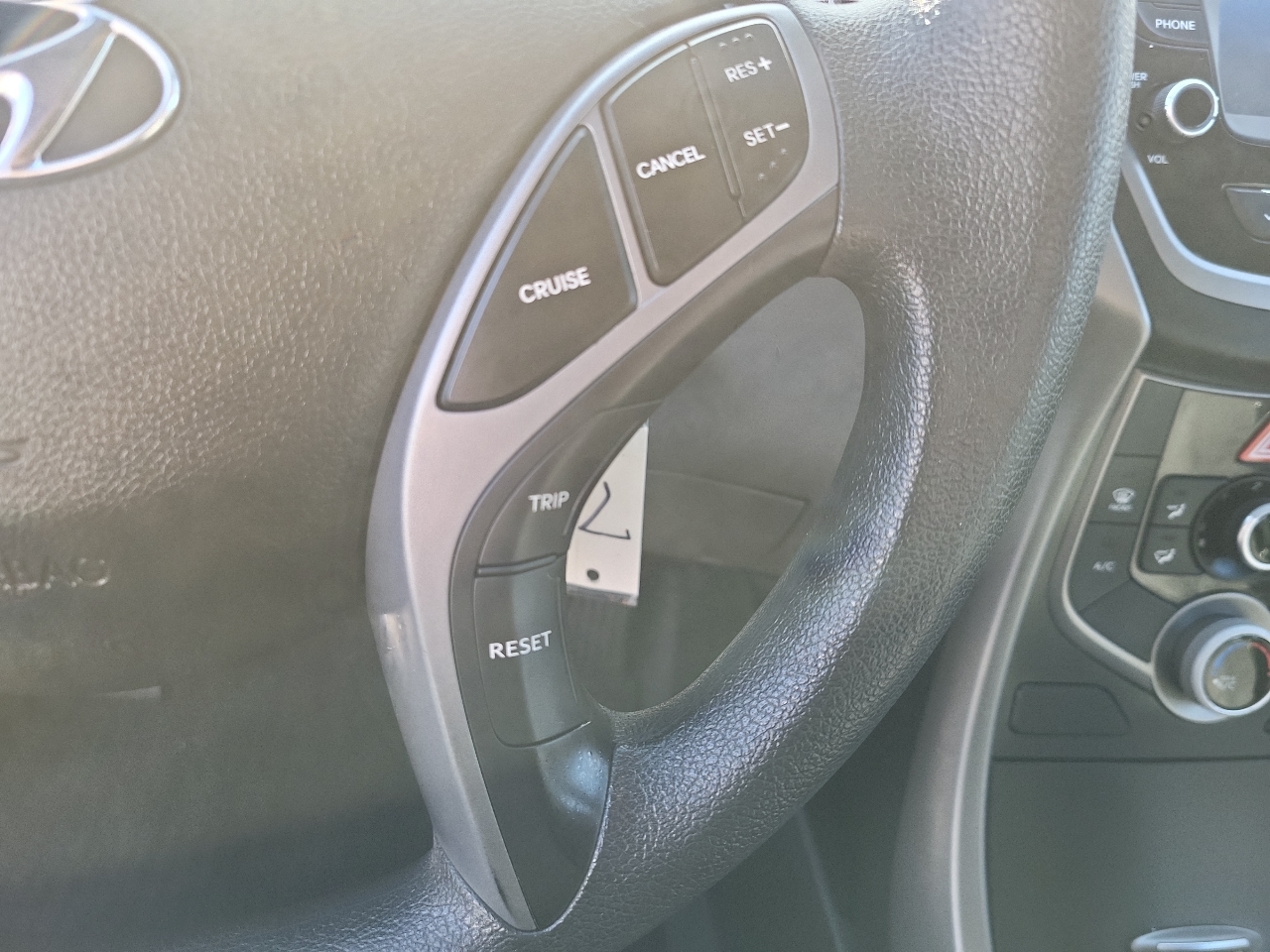 Hyundai ELANTRA GLS/SE/  2016