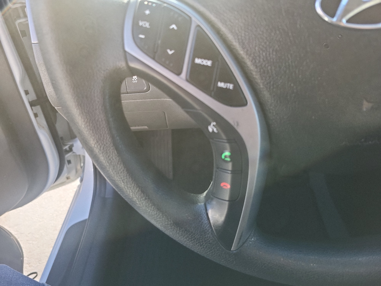 Hyundai ELANTRA GLS/SE/  2016