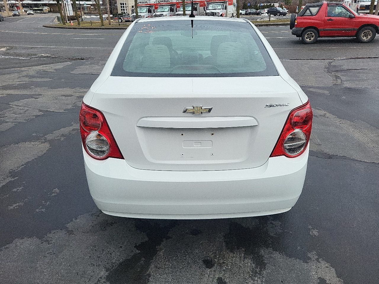 Chevrolet Sonic 4dr Sdn Auto LS 2013