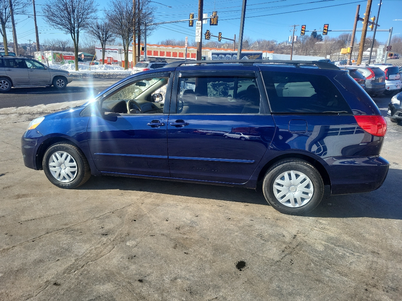 Toyota Sienna 5dr 7-Passenger Van CE FWD (Natl) 2007
