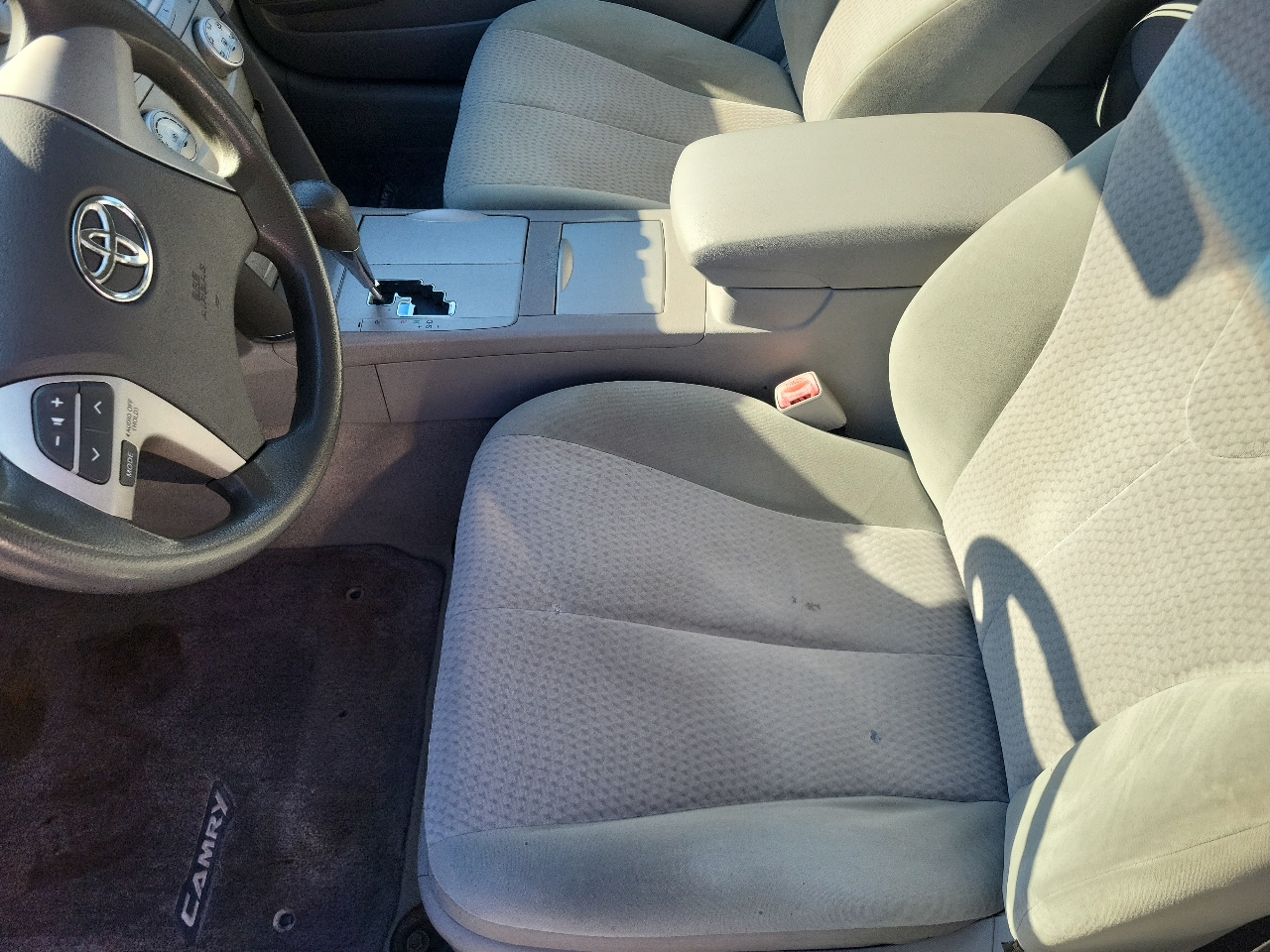 Toyota Camry 4dr Sdn I4 Man (Natl) 2010