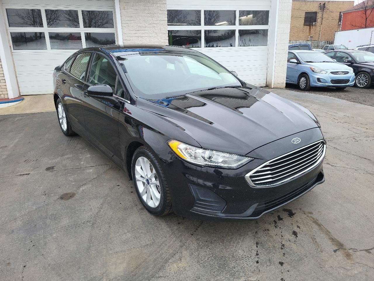 Ford Fusion SE FWD 2019