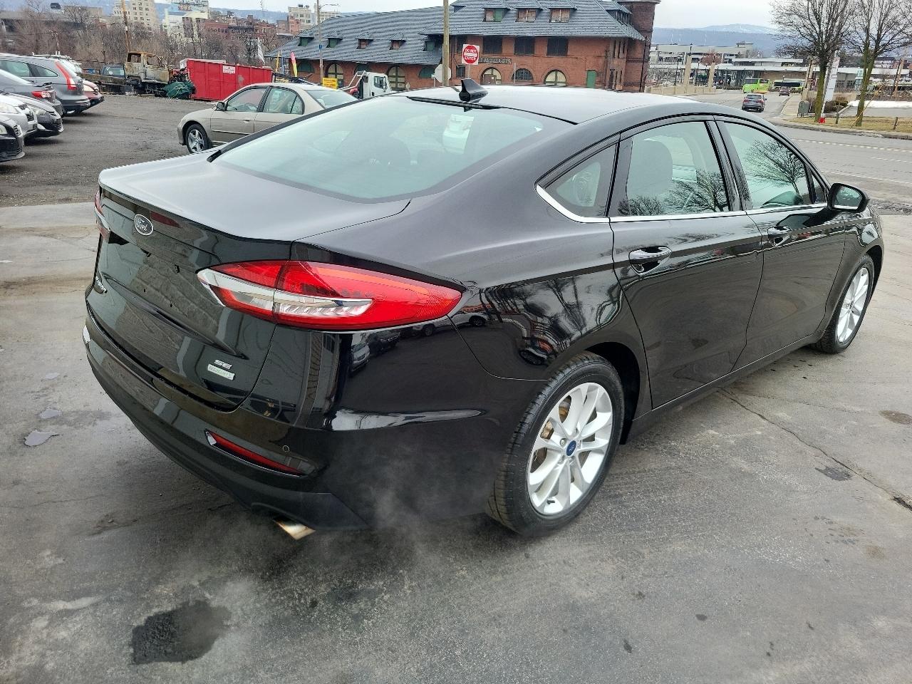 Ford Fusion SE FWD 2019