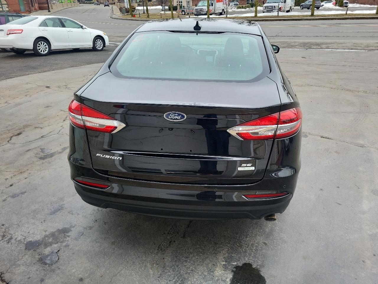 Ford Fusion SE FWD 2019