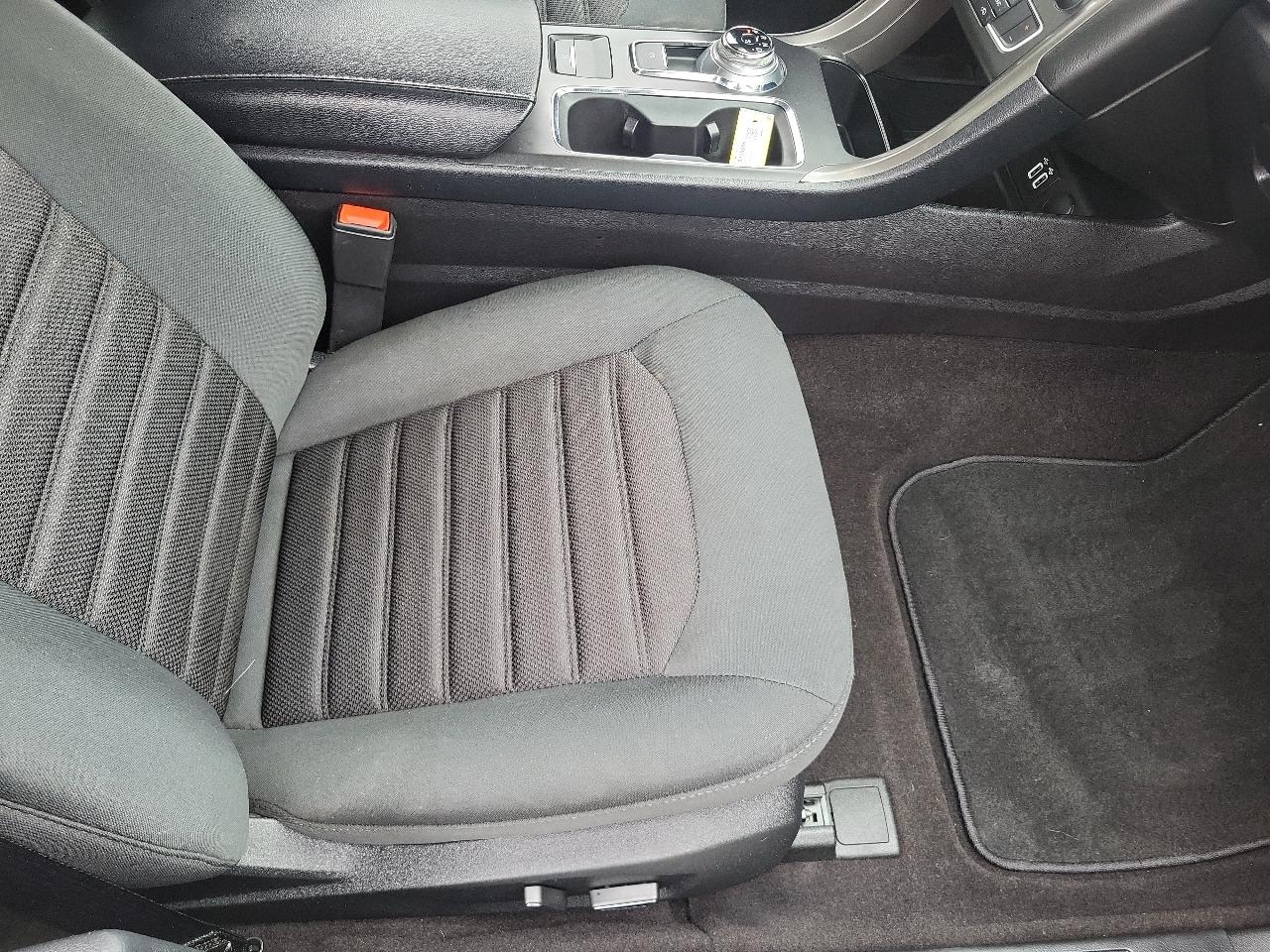 Ford Fusion SE FWD 2019