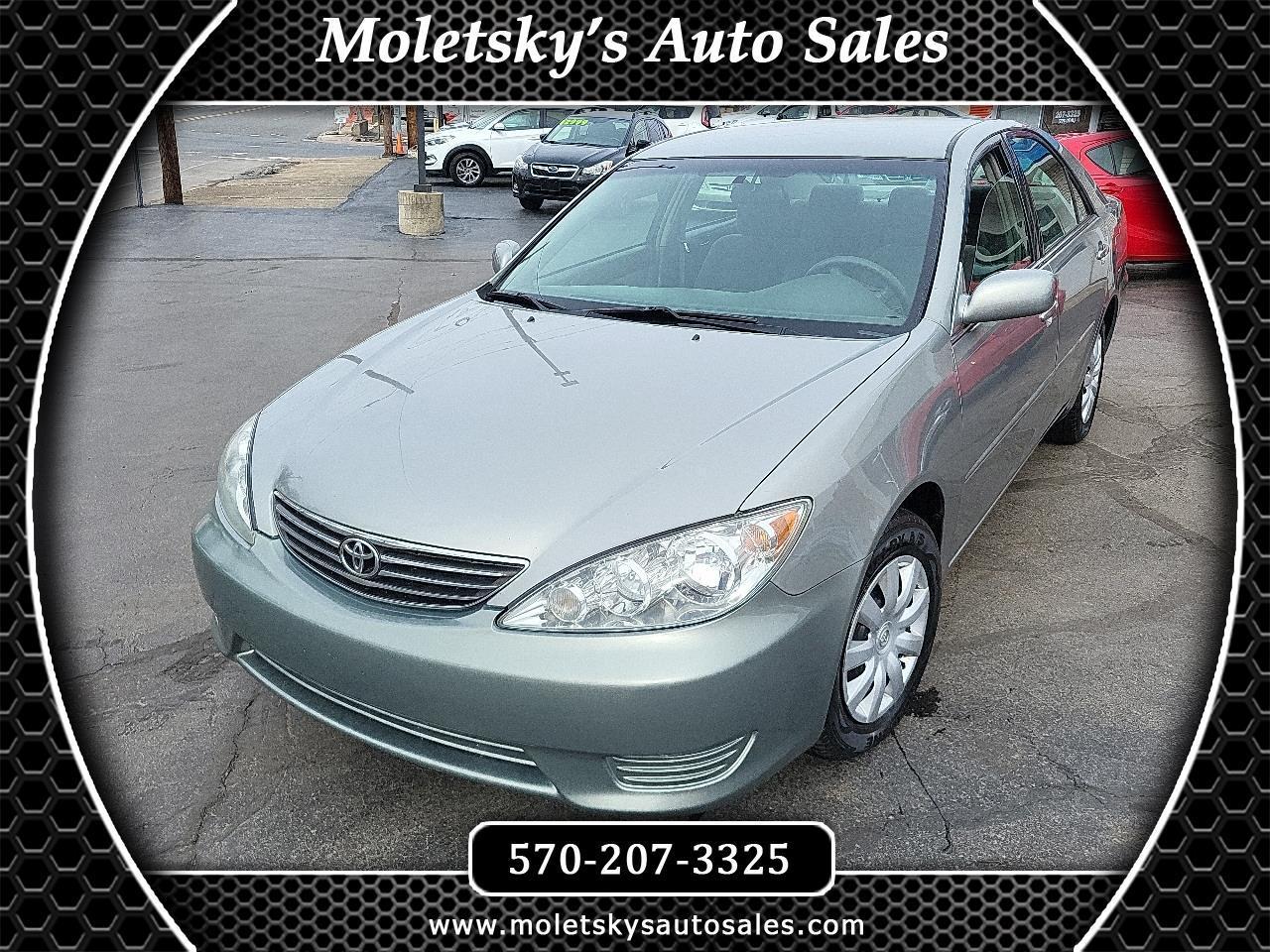 Toyota Camry 4dr Sdn XLE Auto (Natl) 2005