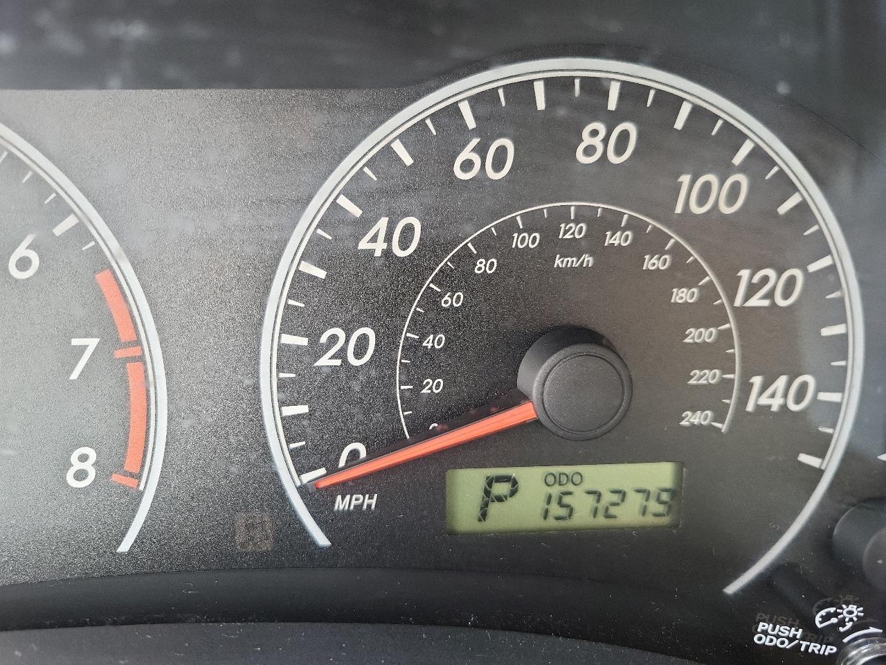 Toyota Corolla 4dr Sdn Auto LE (Natl) 2011