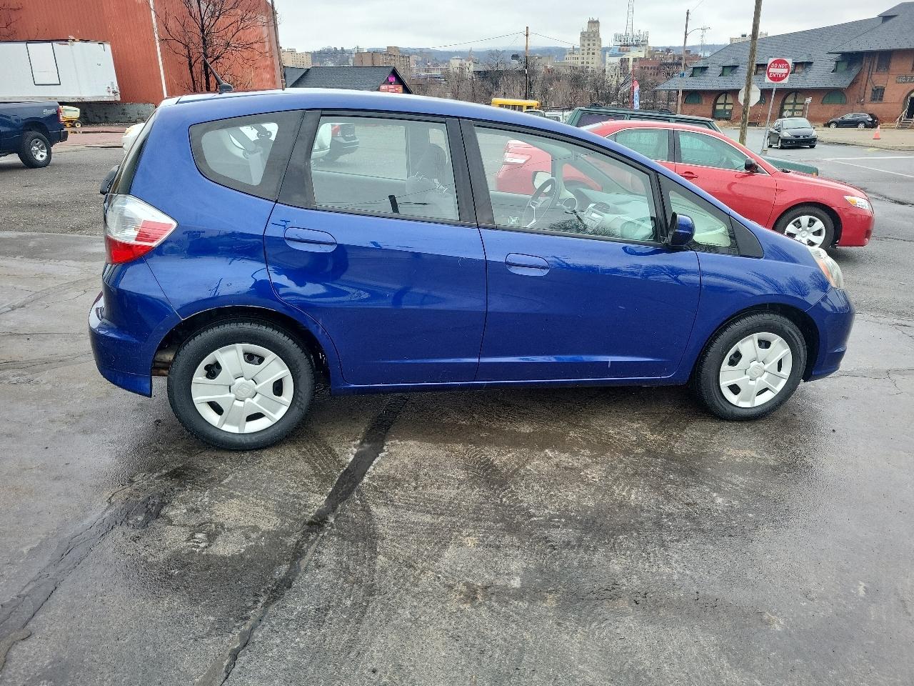 Honda Fit 5dr HB Auto 2012