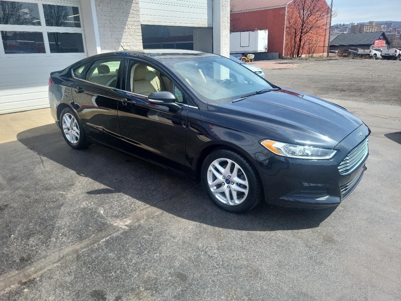 Ford Fusion 4dr Sdn SE FWD 2015