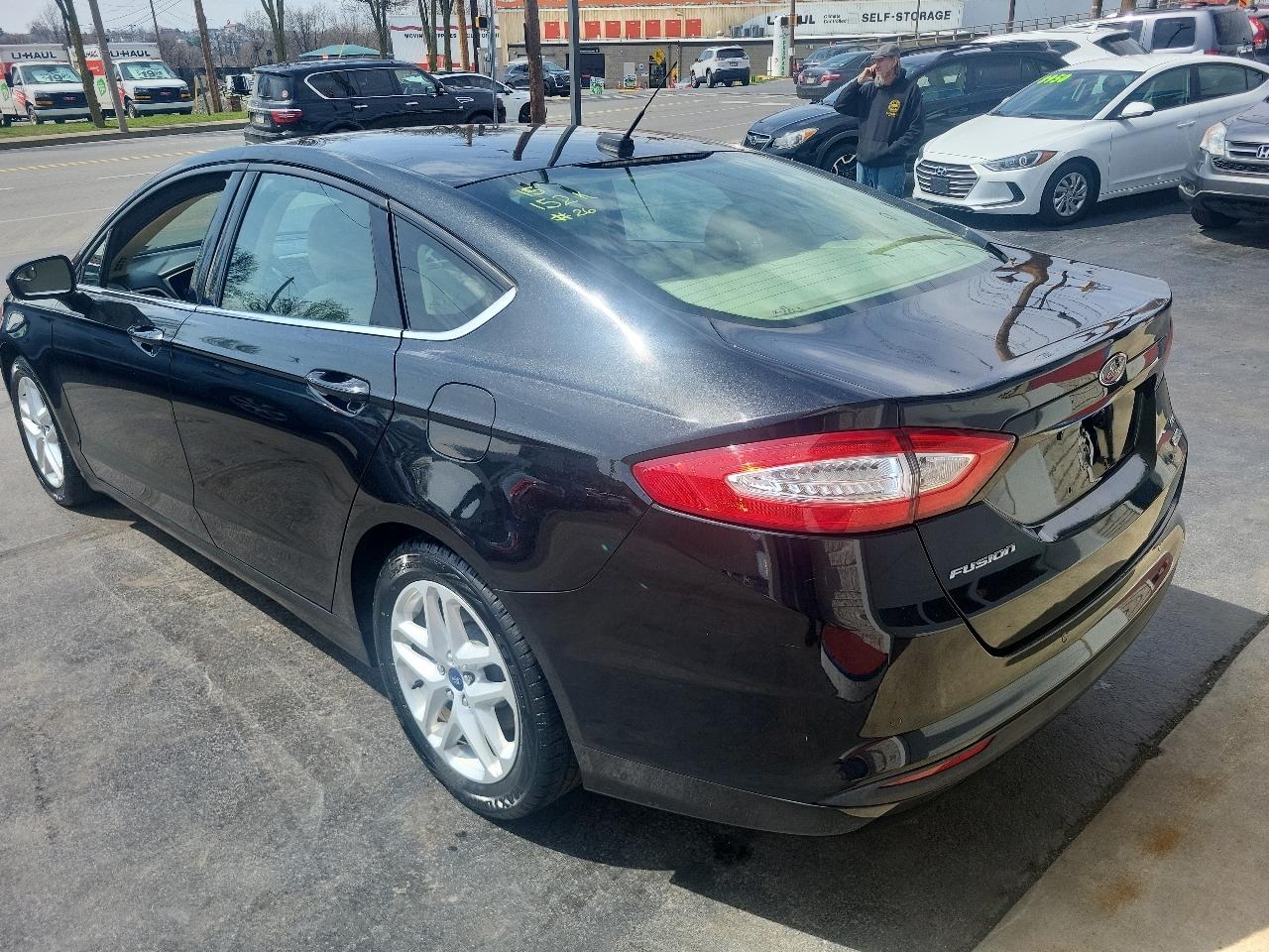 Ford Fusion 4dr Sdn SE FWD 2015