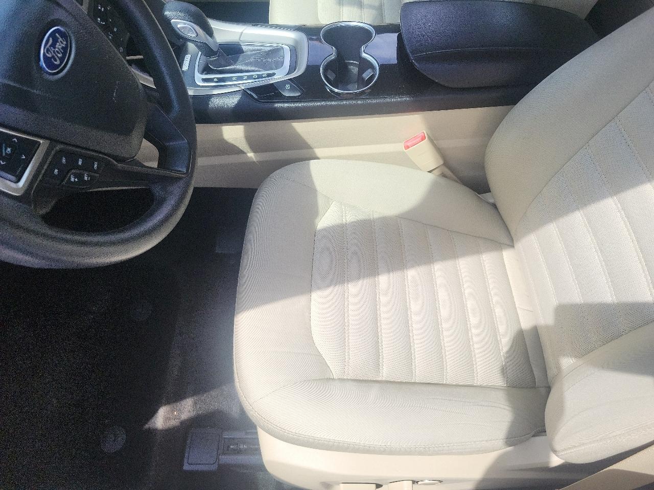 Ford Fusion 4dr Sdn SE FWD 2015