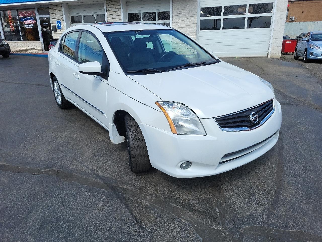 Nissan Sentra 4dr Sdn I4 CVT 2.0 SL 2012