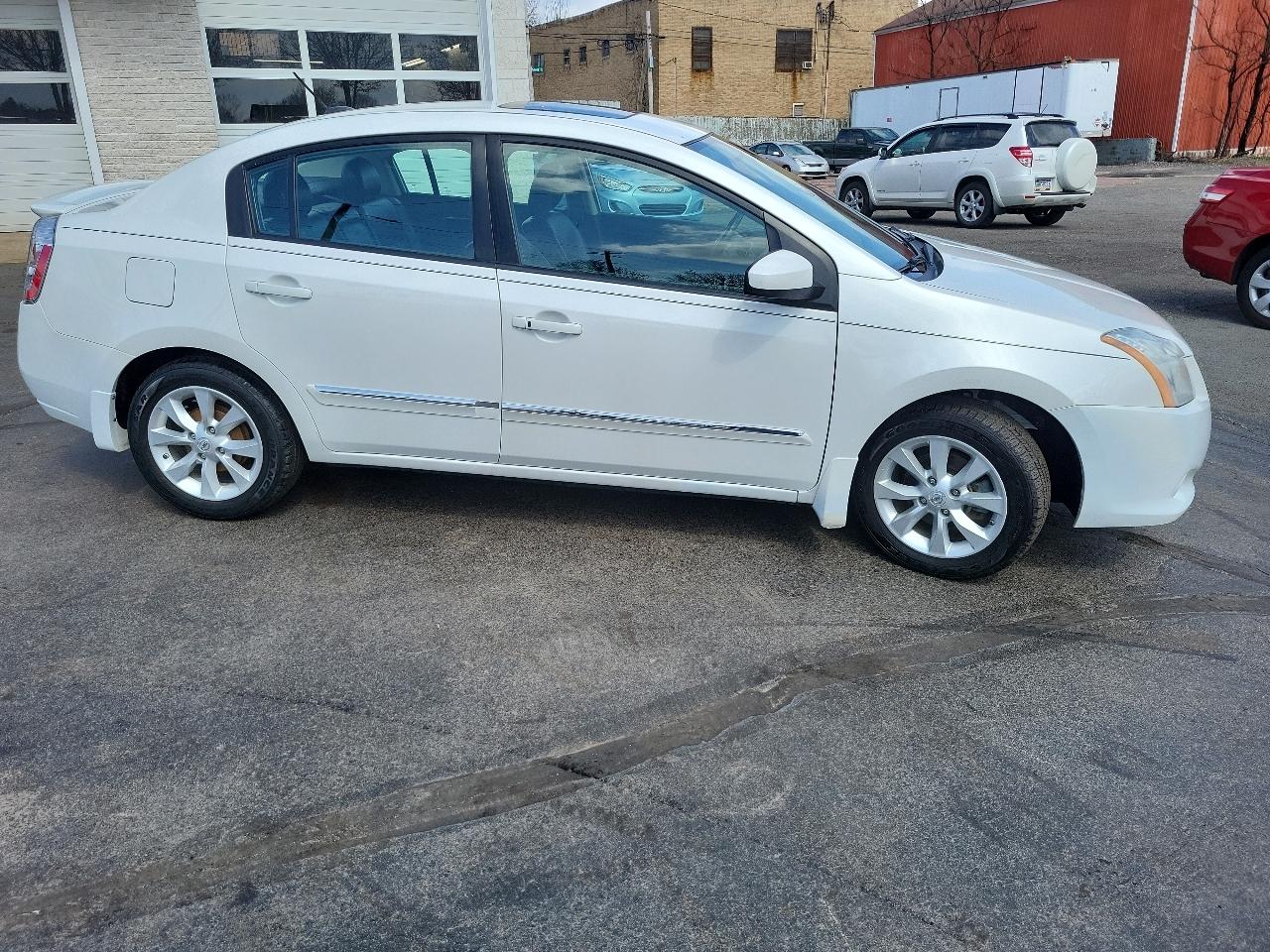 Nissan Sentra 4dr Sdn I4 CVT 2.0 SL 2012