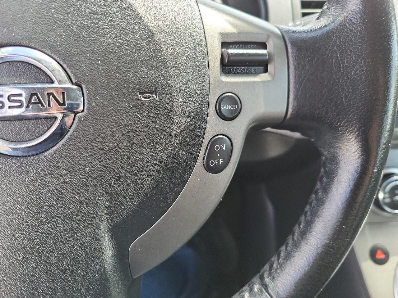 Nissan Sentra 4dr Sdn I4 CVT 2.0 SL 2012