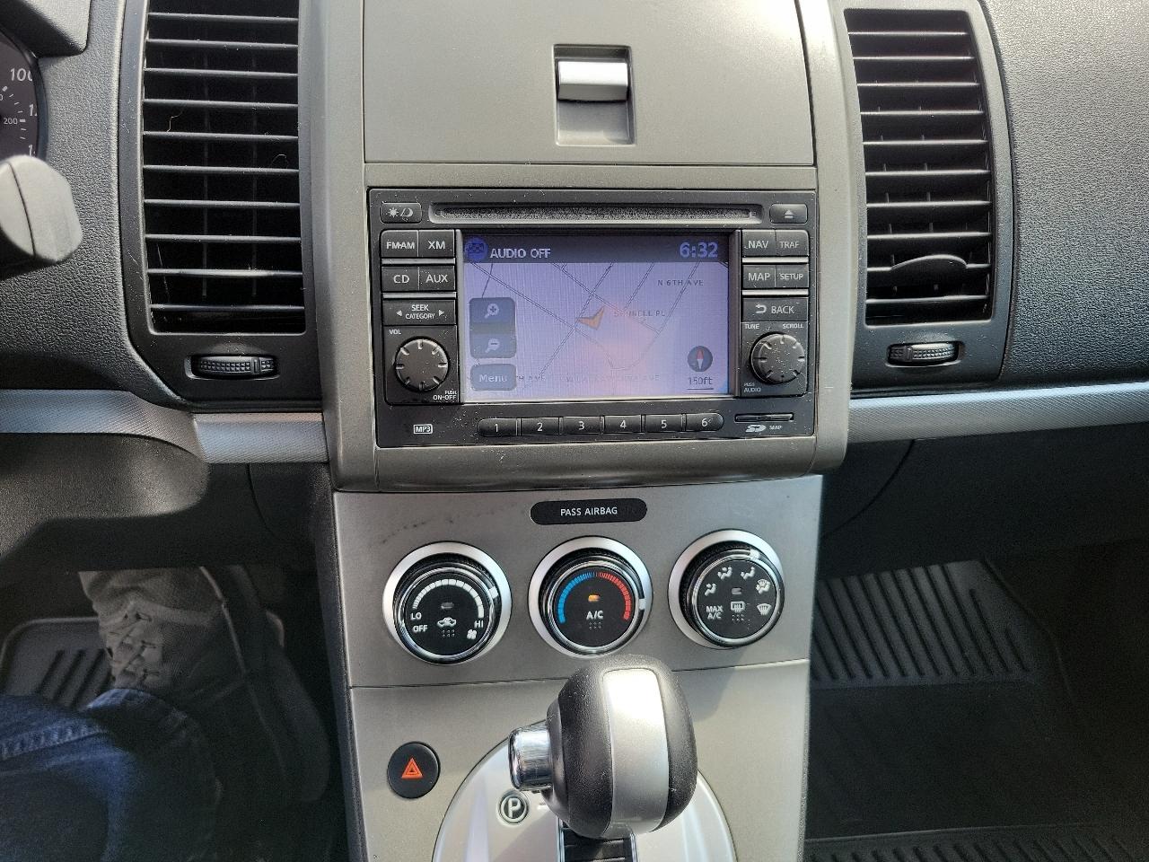 Nissan Sentra 4dr Sdn I4 CVT 2.0 SL 2012