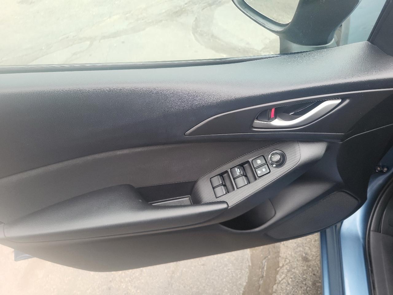 Mazda MAZDA3 4dr Sdn Auto i SV 2014