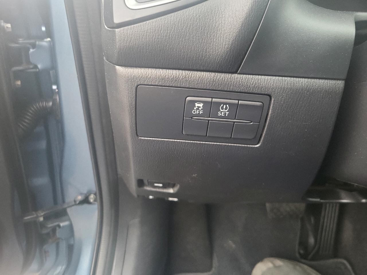 Mazda MAZDA3 4dr Sdn Auto i SV 2014