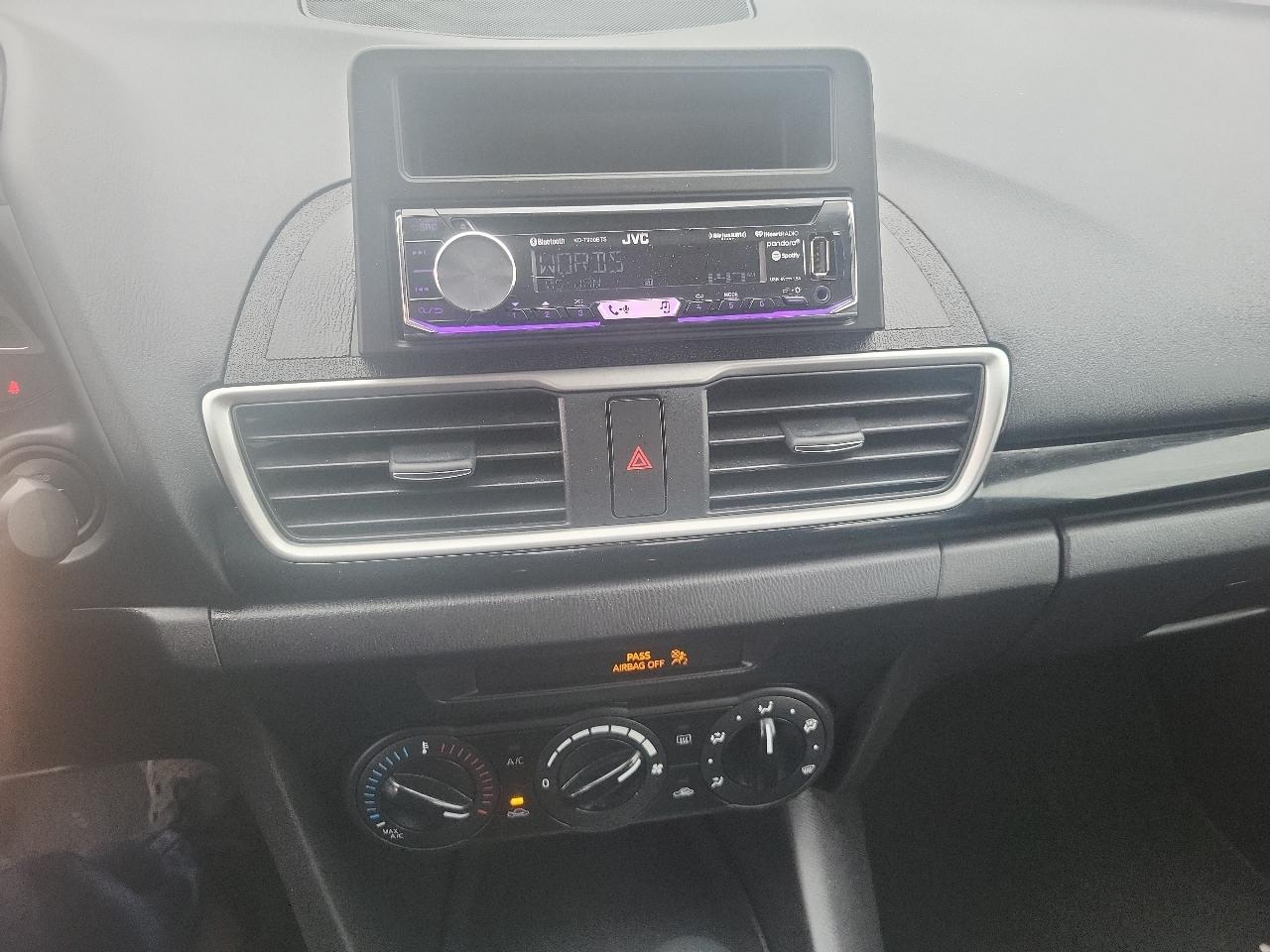 Mazda MAZDA3 4dr Sdn Auto i SV 2014