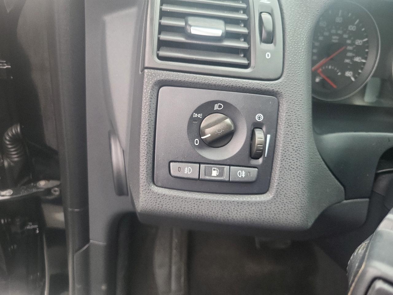 Volvo S40 4dr Sdn Auto FWD 2010