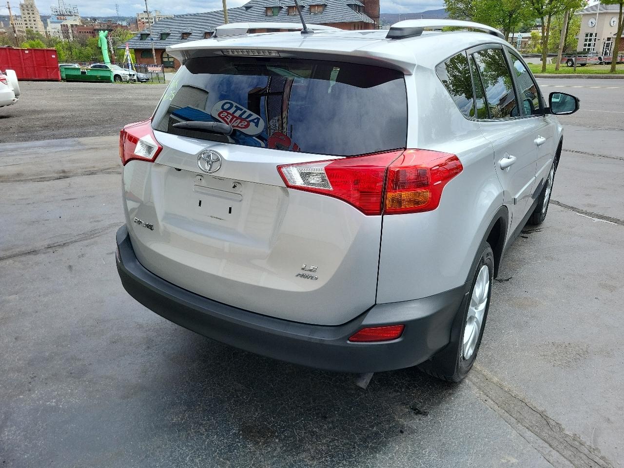 Toyota RAV4 AWD 4dr LE (Natl) 2014