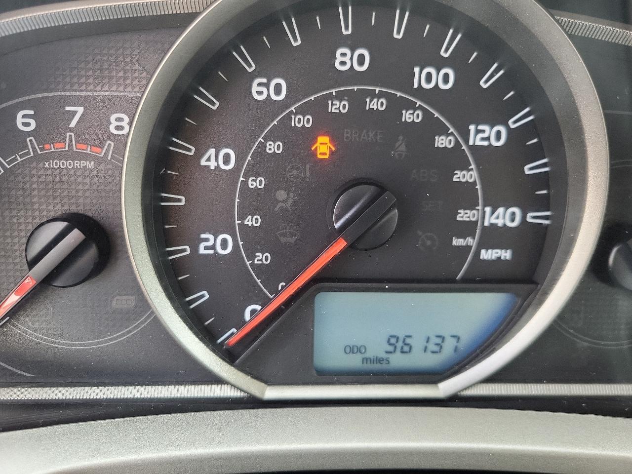 Toyota RAV4 AWD 4dr LE (Natl) 2014