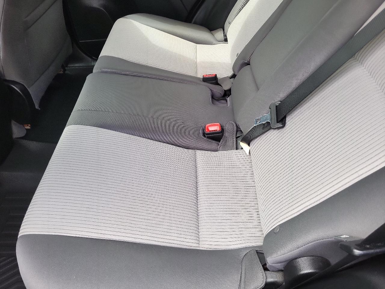 Toyota RAV4 AWD 4dr LE (Natl) 2014